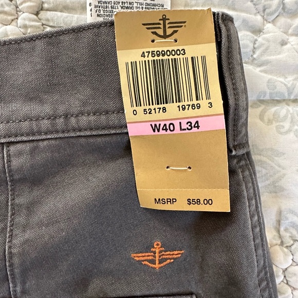 Dockers Pacific Collection Crossover Cargo Pants - NWT - 40x34 - Picture 3 of 3